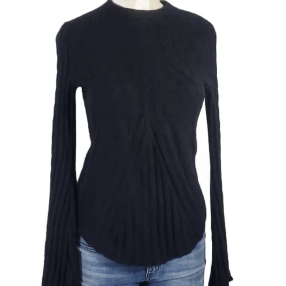 Aqua Women’s Gray 100% Cashmere Sweater Bell Sleeves Size S